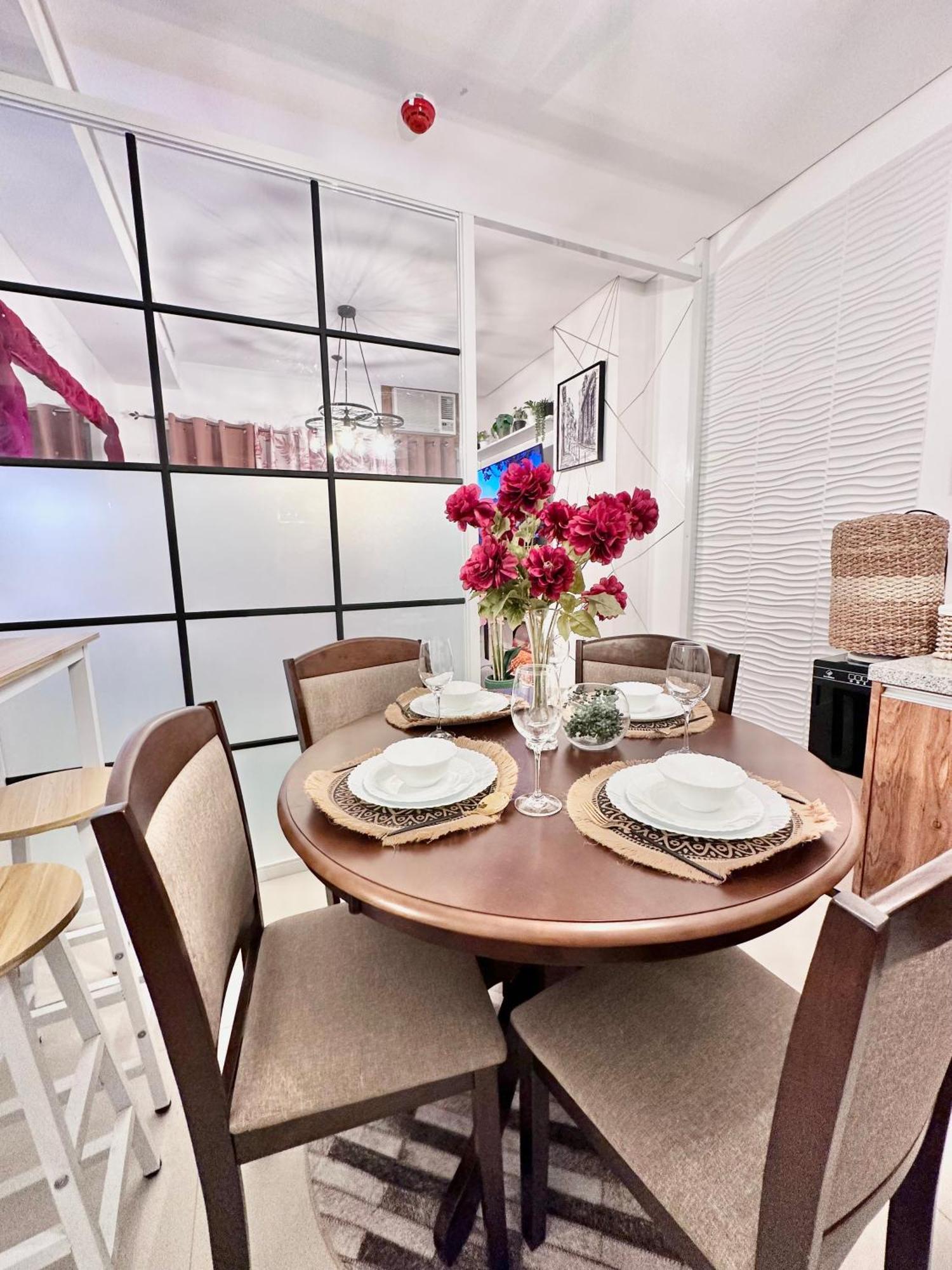 Aesthetic One Bedroom Beside Sm W Pool, Wifi And Netflix Cagayan de Oro Exterior photo