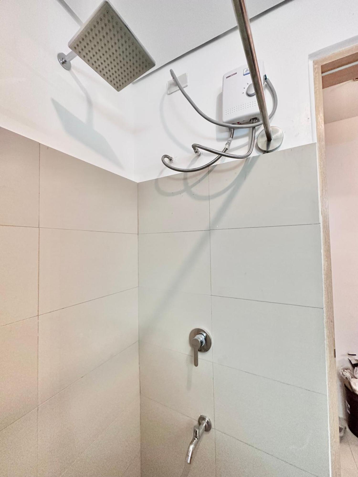 Aesthetic One Bedroom Beside Sm W Pool, Wifi And Netflix Cagayan de Oro Exterior photo