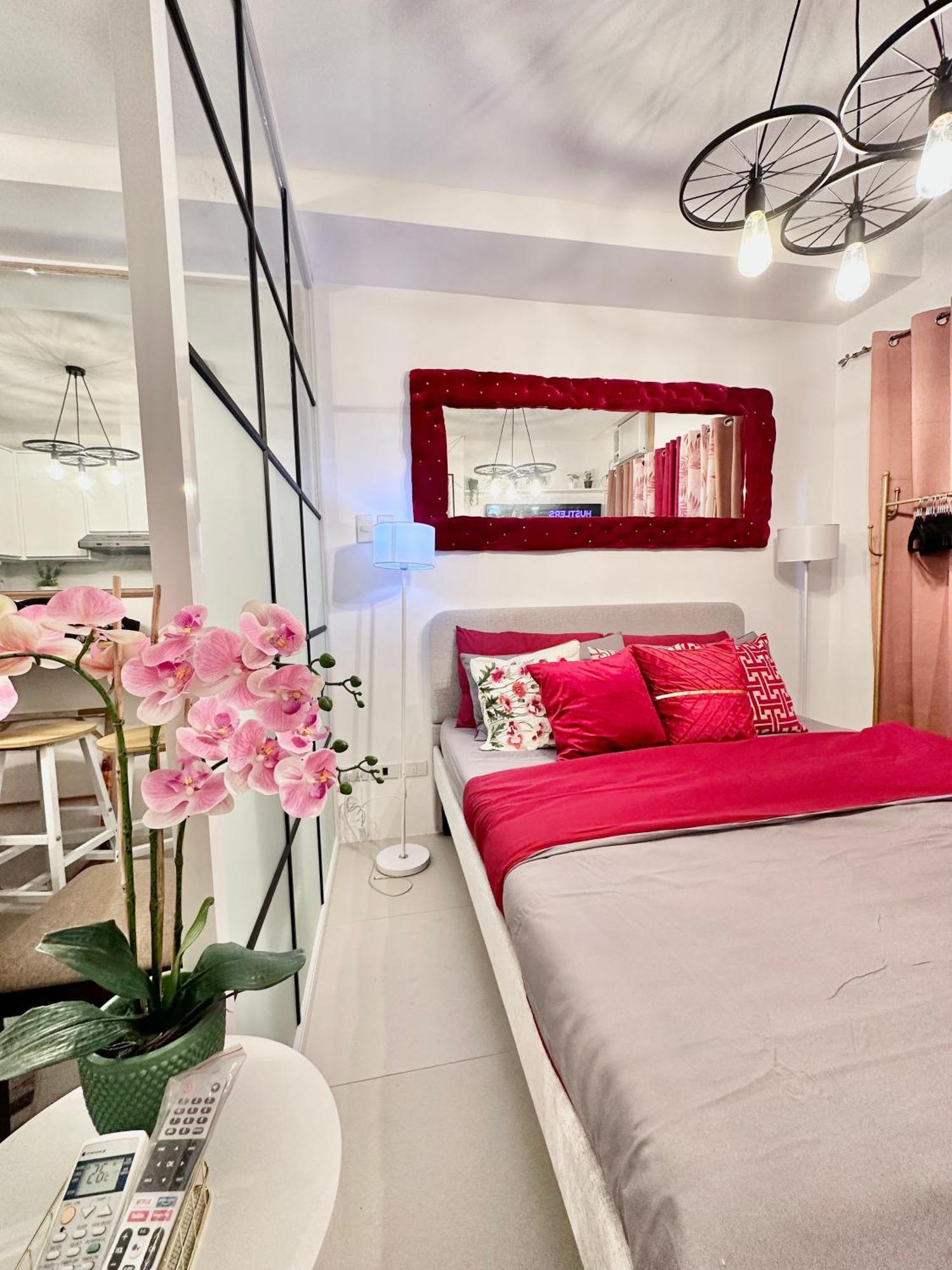 Aesthetic One Bedroom Beside Sm W Pool, Wifi And Netflix Cagayan de Oro Exterior photo